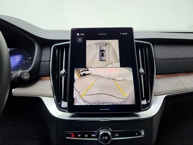 Certified 2025 Volvo XC90 T8 Ultra w/ Protection Package Premier image 29