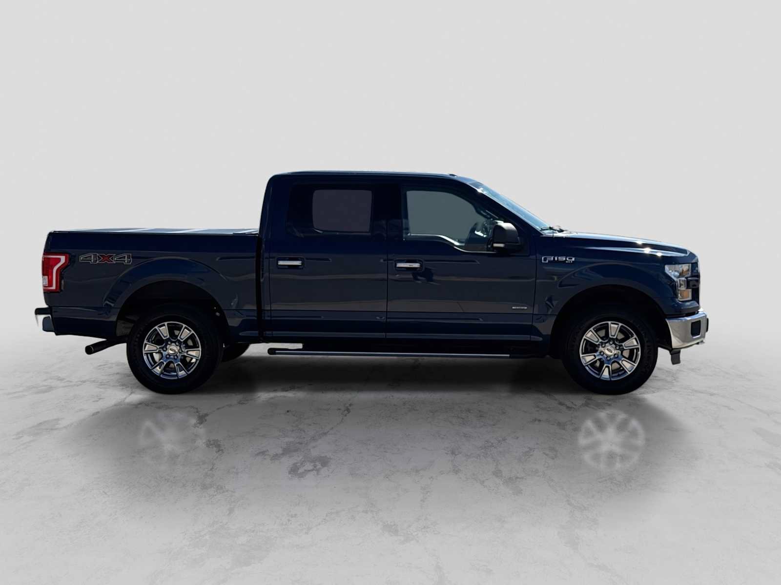 Used 2015 Ford F150 XLT w/ Equipment Group 302A Luxury AWD/4WD image 7