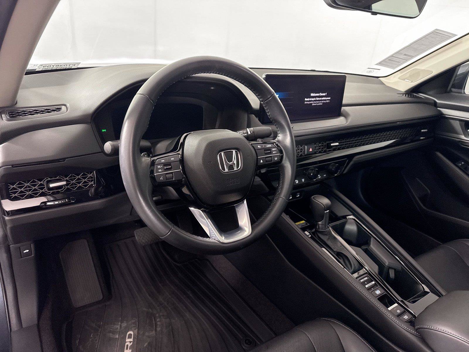 Used 2024 Honda Accord Touring image 4