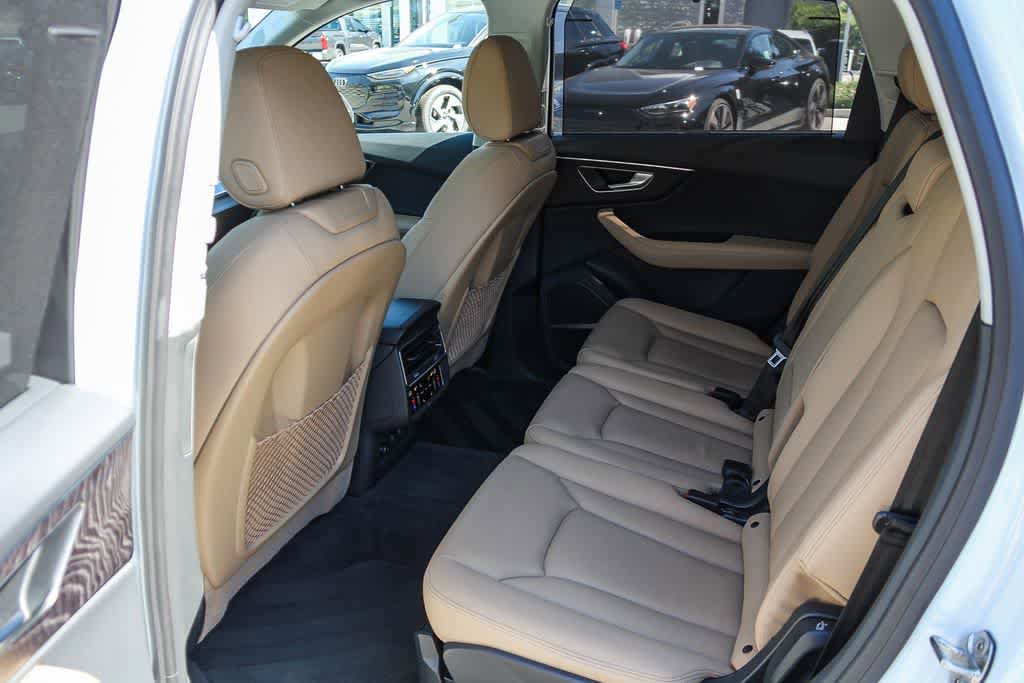 Used 2025 Audi Q7 3.0T Premium Plus w/ Premium Plus Package image 17