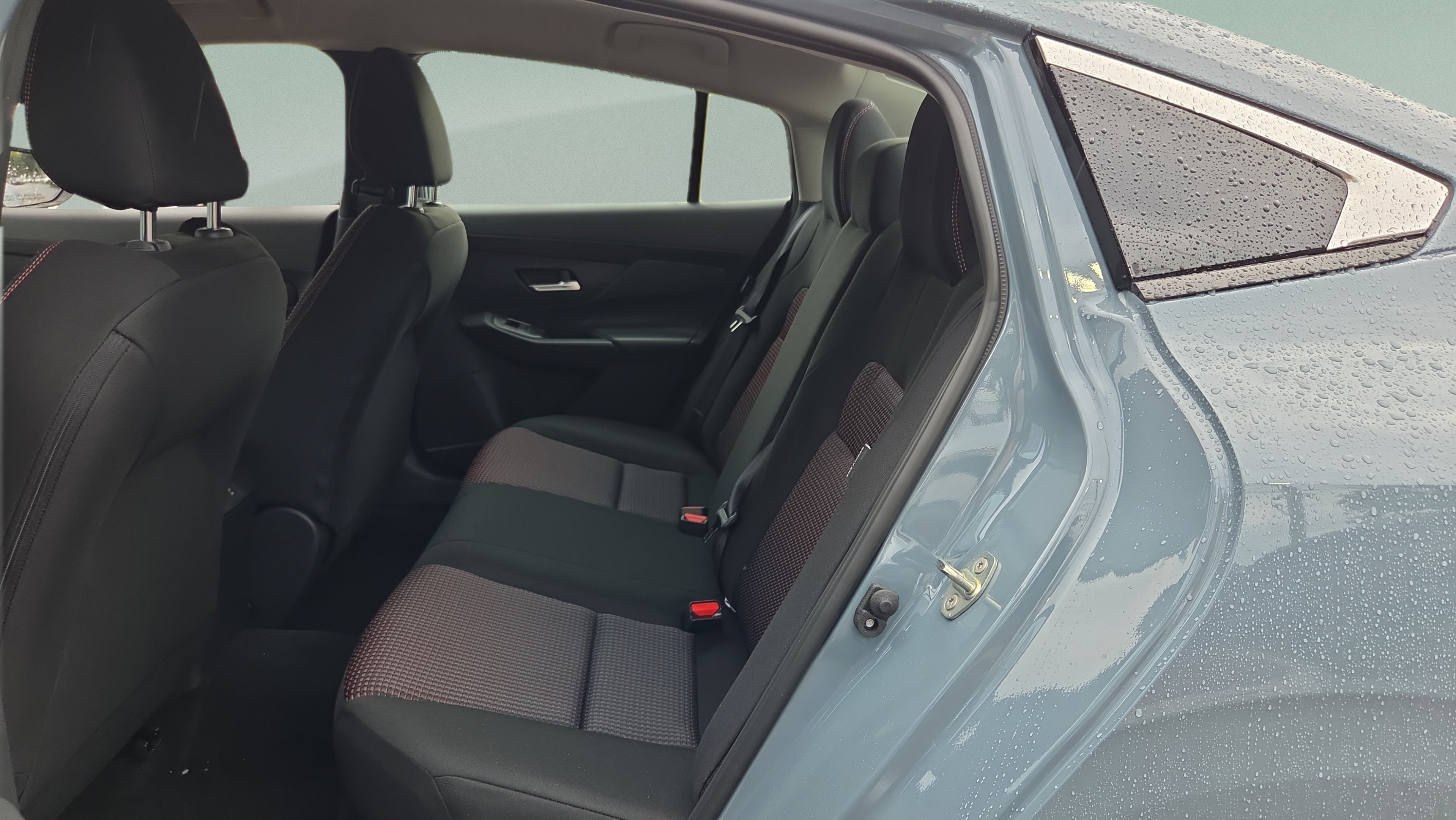 New 2027 Nissan Sentra SR w/ Floor Mat Package FWD image 11