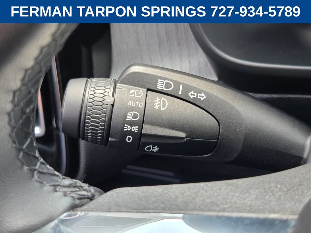 Certified 2026 Volvo XC40 B5 Plus AWD/4WD image 34