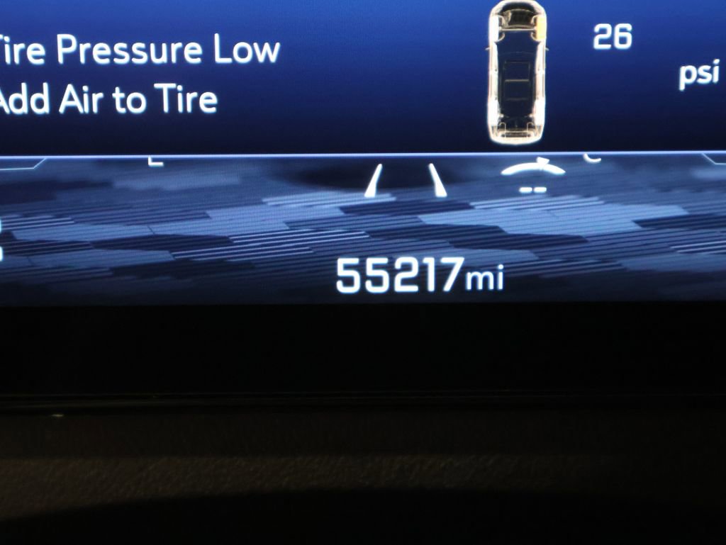 Used 2024 Chevrolet Traverse LT image 37