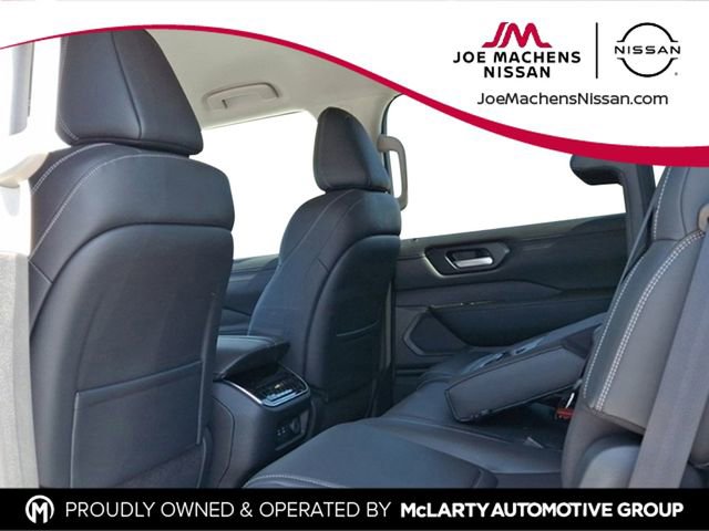 New 2025 Nissan Armada SV image 23