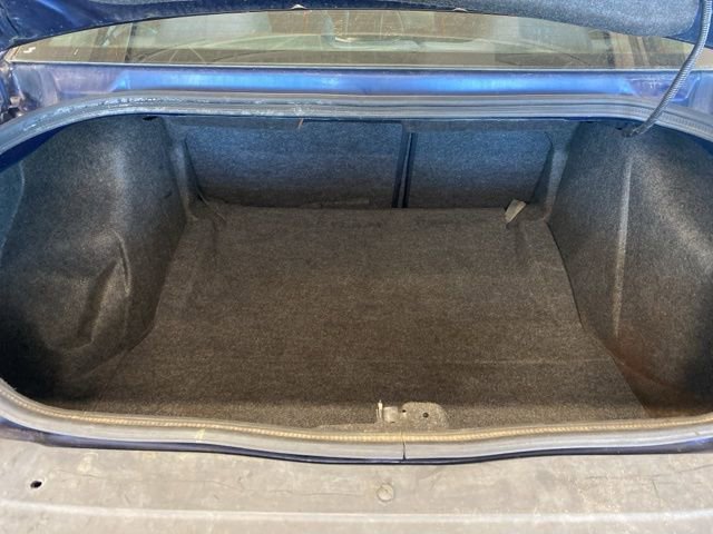 Used 2016 Dodge Challenger SXT image 7