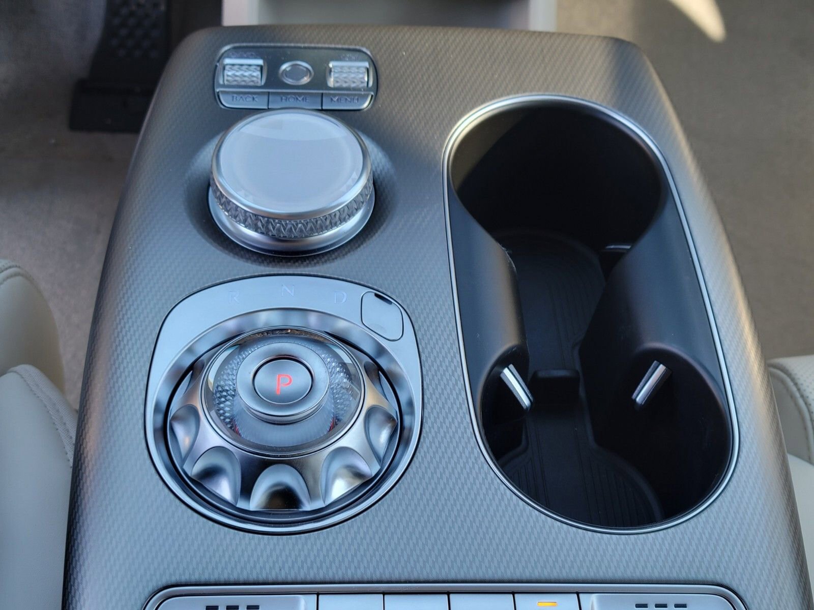 Used 2025 Genesis GV60 Advanced image 23