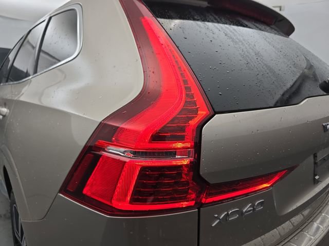 Used 2023 Volvo XC60 B5 Plus w/ Protection Package Premier image 18