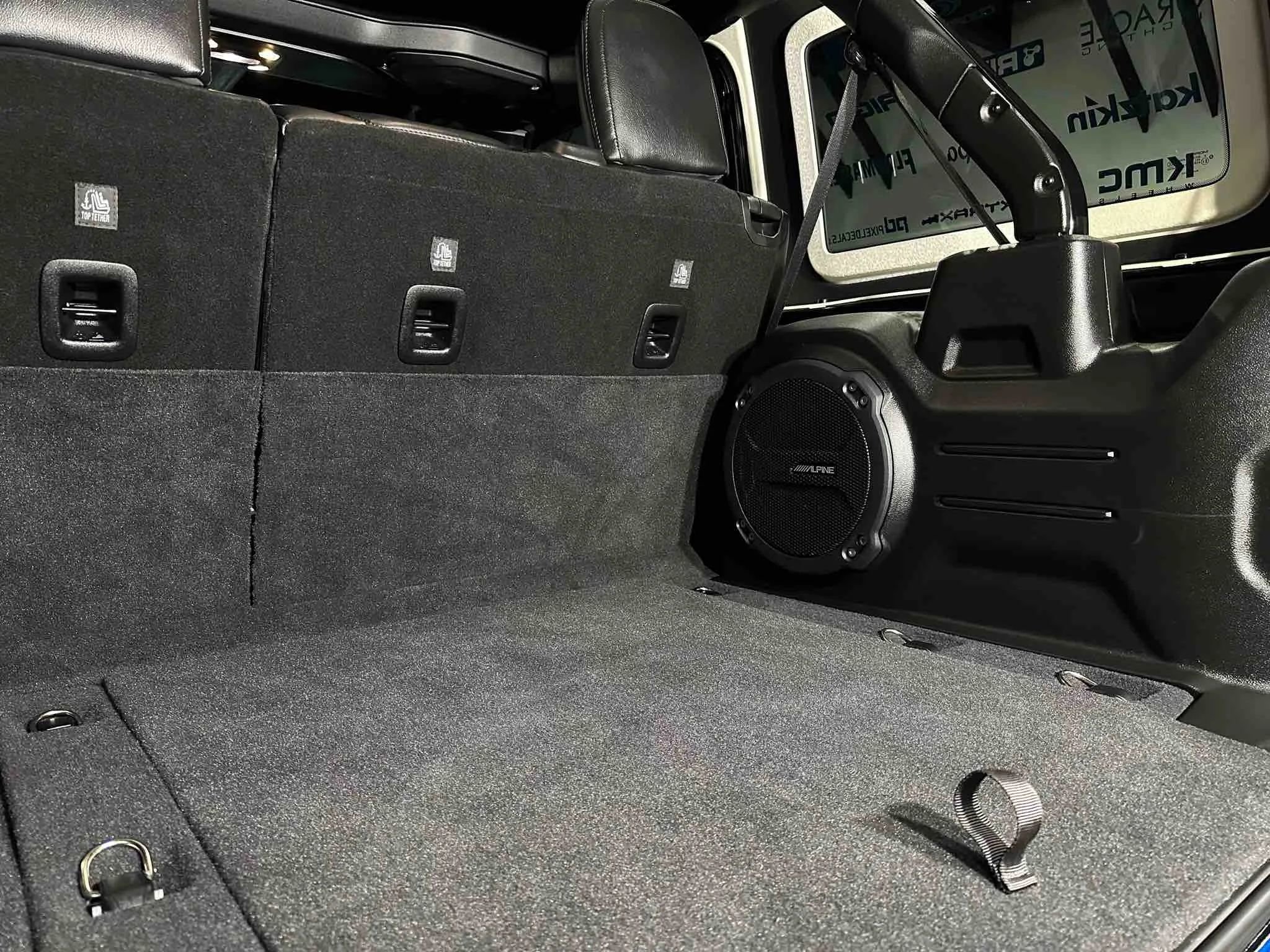 Used 2022 Jeep Wrangler Unlimited Rubicon w/ Xtreme Recon 35" Tire Package image 28