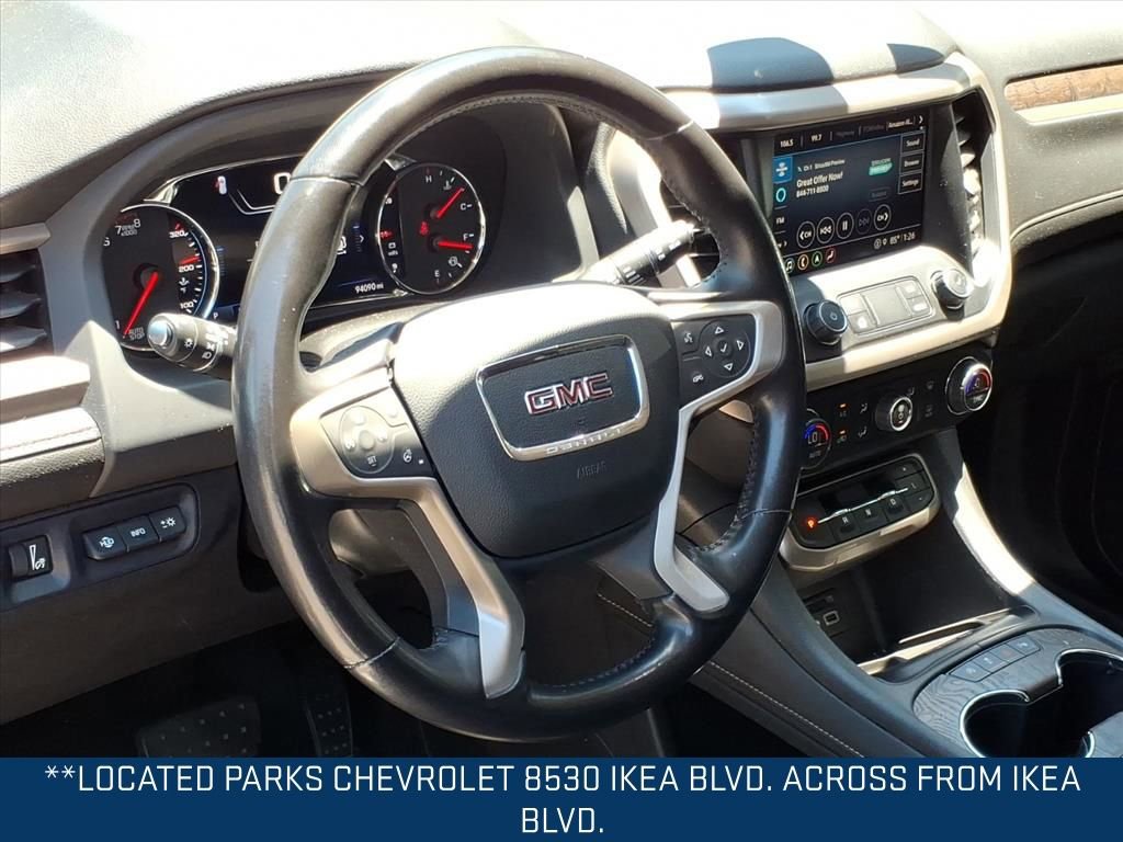 Used 2021 GMC Acadia Denali w/ Denali Technology Package FWD image 2