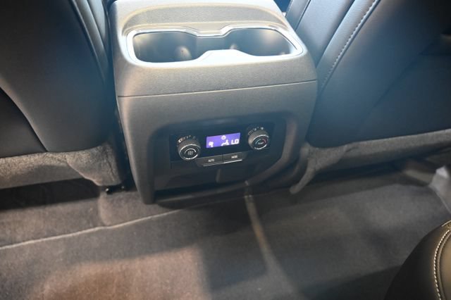 New 2027 Chevrolet Traverse LT w/ Sun and Wheel Package FWD image 27