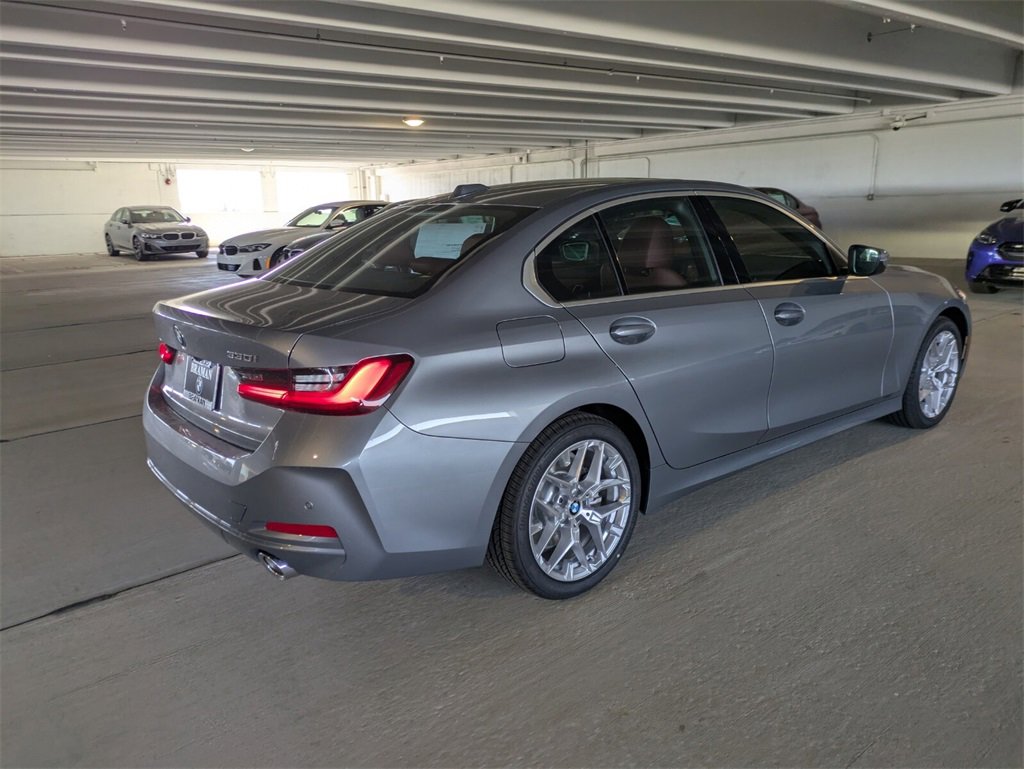 New 2025 BMW 330i Sedan w/ Convenience Package image 4