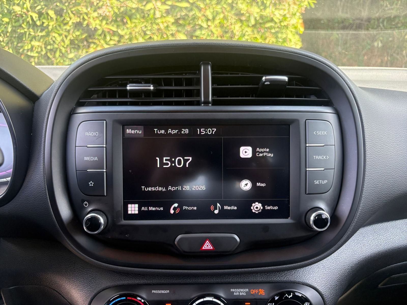 Used 2025 Kia Soul LX w/ LX Technology Package FWD image 20