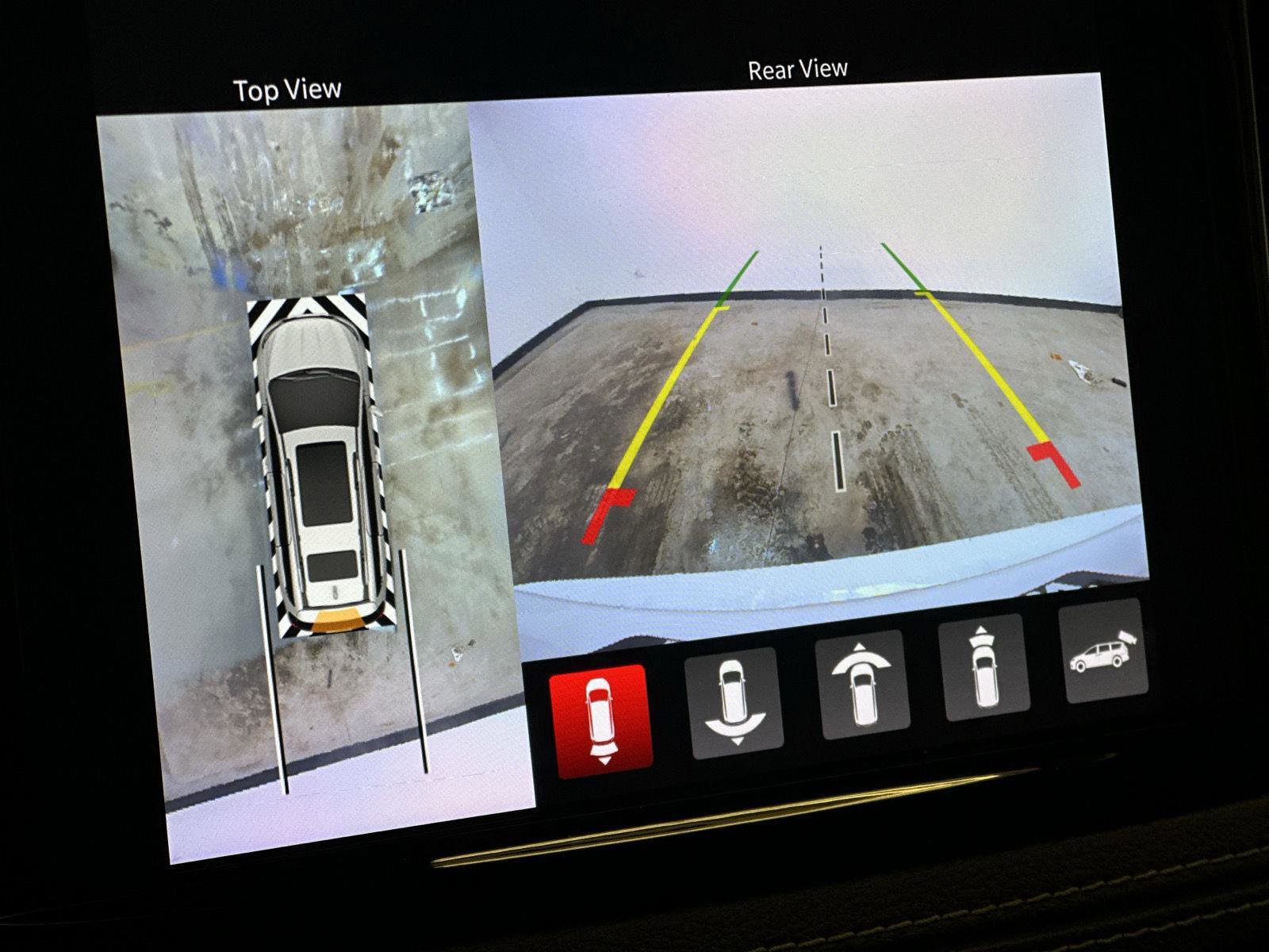 Used 2022 Chrysler Pacifica Limited image 39