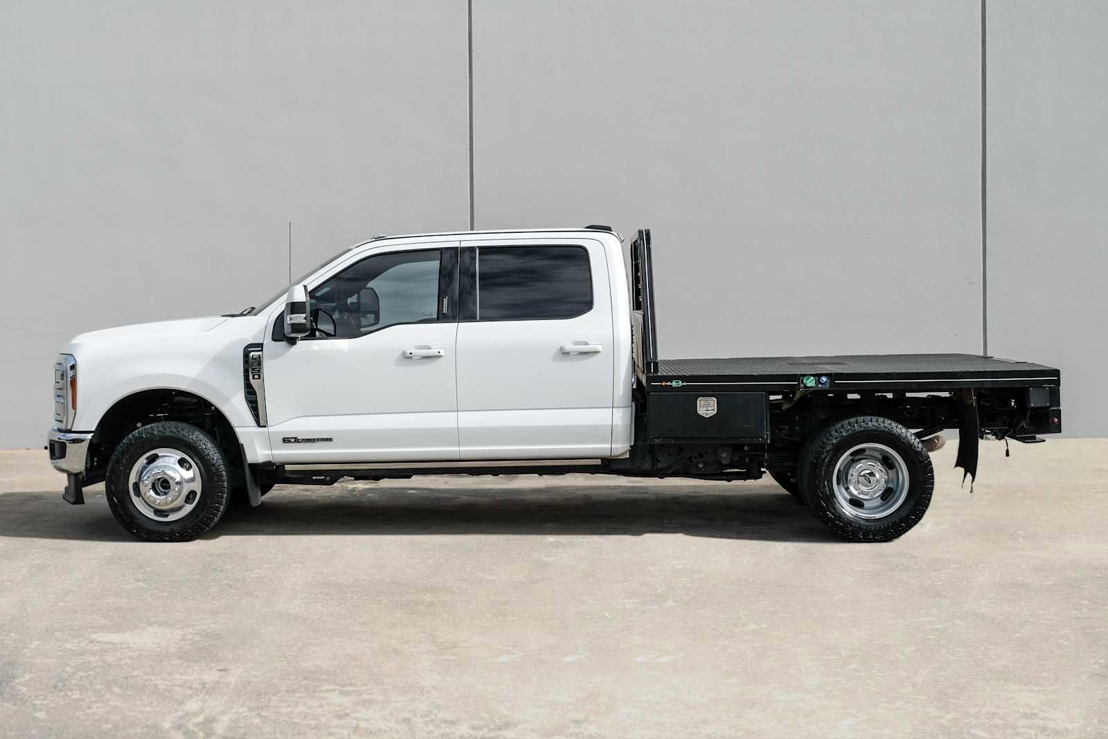 Used 2023 Ford F350 Lariat w/ FX4 Off-Road Package image 11