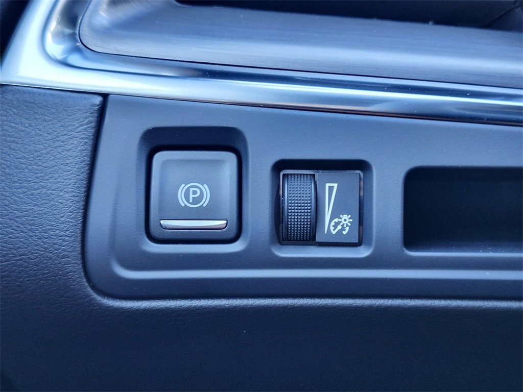 New 2026 Cadillac XT5 Luxury image 21