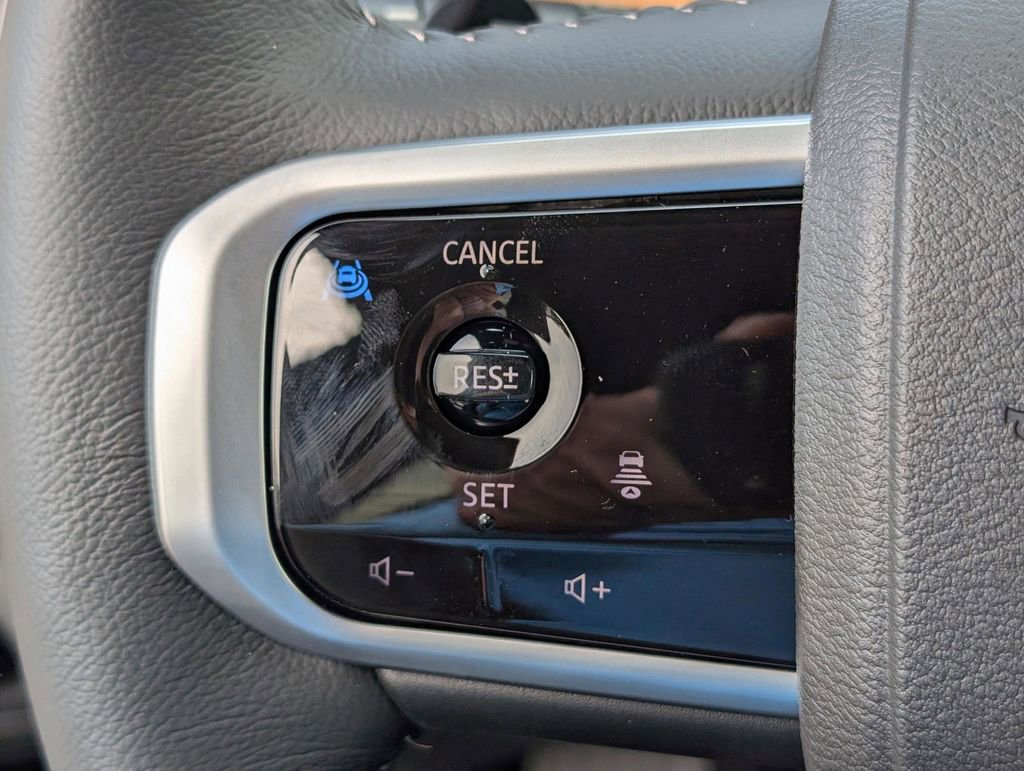 New 2025 Nissan Armada SL image 19