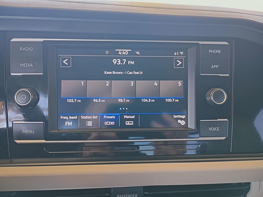 Used 2023 Volkswagen Jetta SE image 17