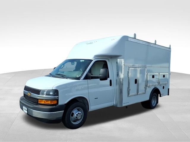 New 2026 Chevrolet Express 3500 w/ Power Convenience Package image 4