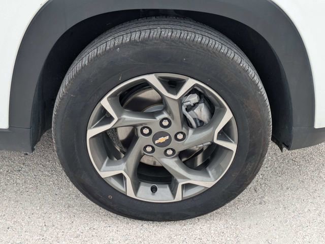 Used 2025 Chevrolet Trax LT FWD image 10