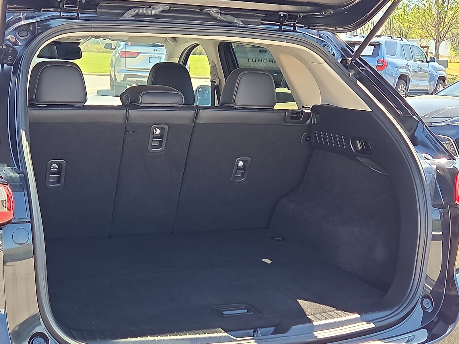 Used 2023 MAZDA CX-5 AWD 2.5 S w/ Premium Package image 9