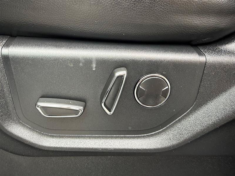 Used 2019 Ford F250 Lariat w/ Lariat Value Package AWD/4WD image 32