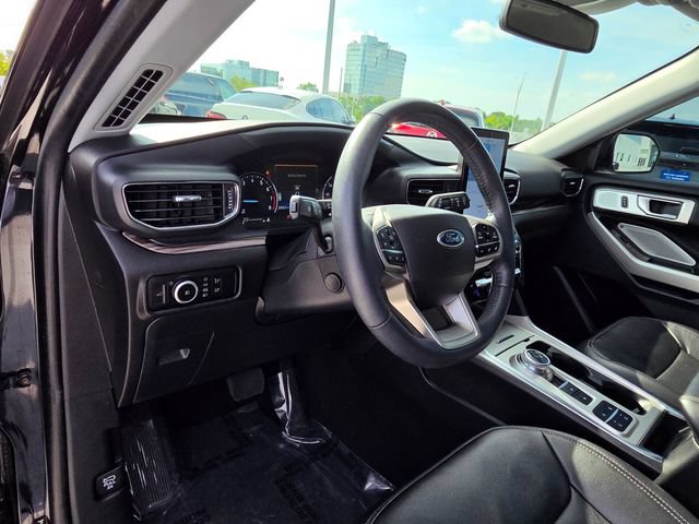 Used 2024 Ford Explorer Limited w/ Limited Technology Package RWD image 29