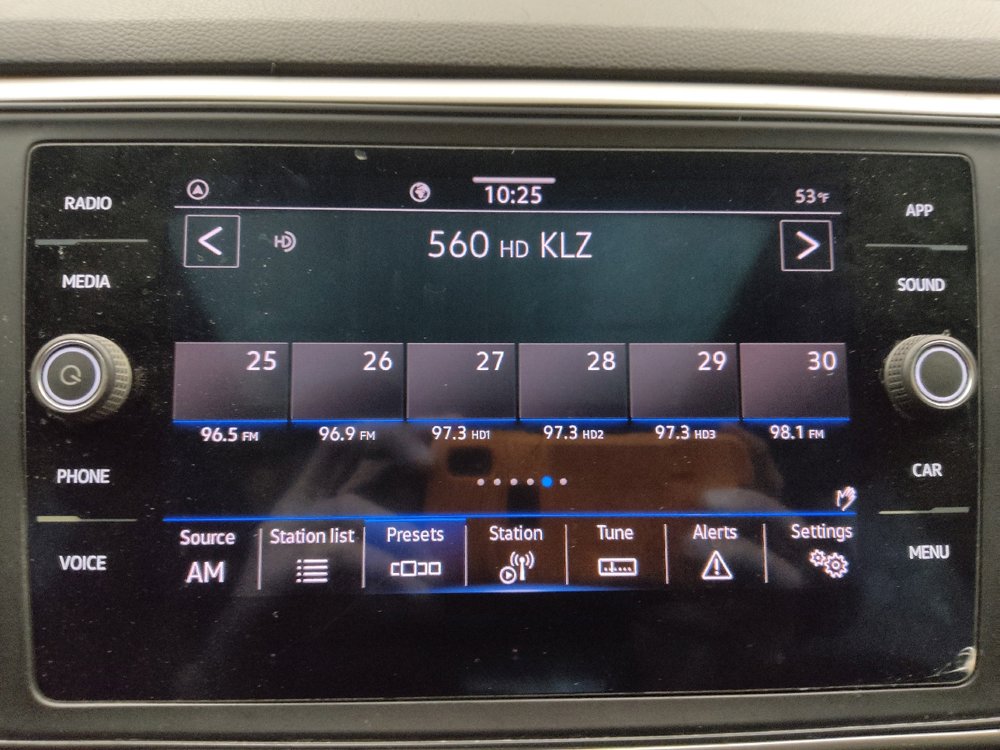 Used 2021 Volkswagen Atlas Cross Sport SE image 25