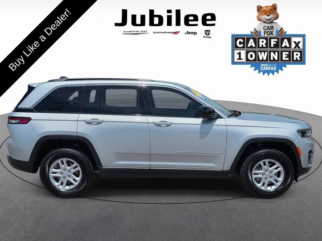 Used 2025 Jeep Grand Cherokee Laredo w/ Luxury Tech Group I AWD/4WD image 37