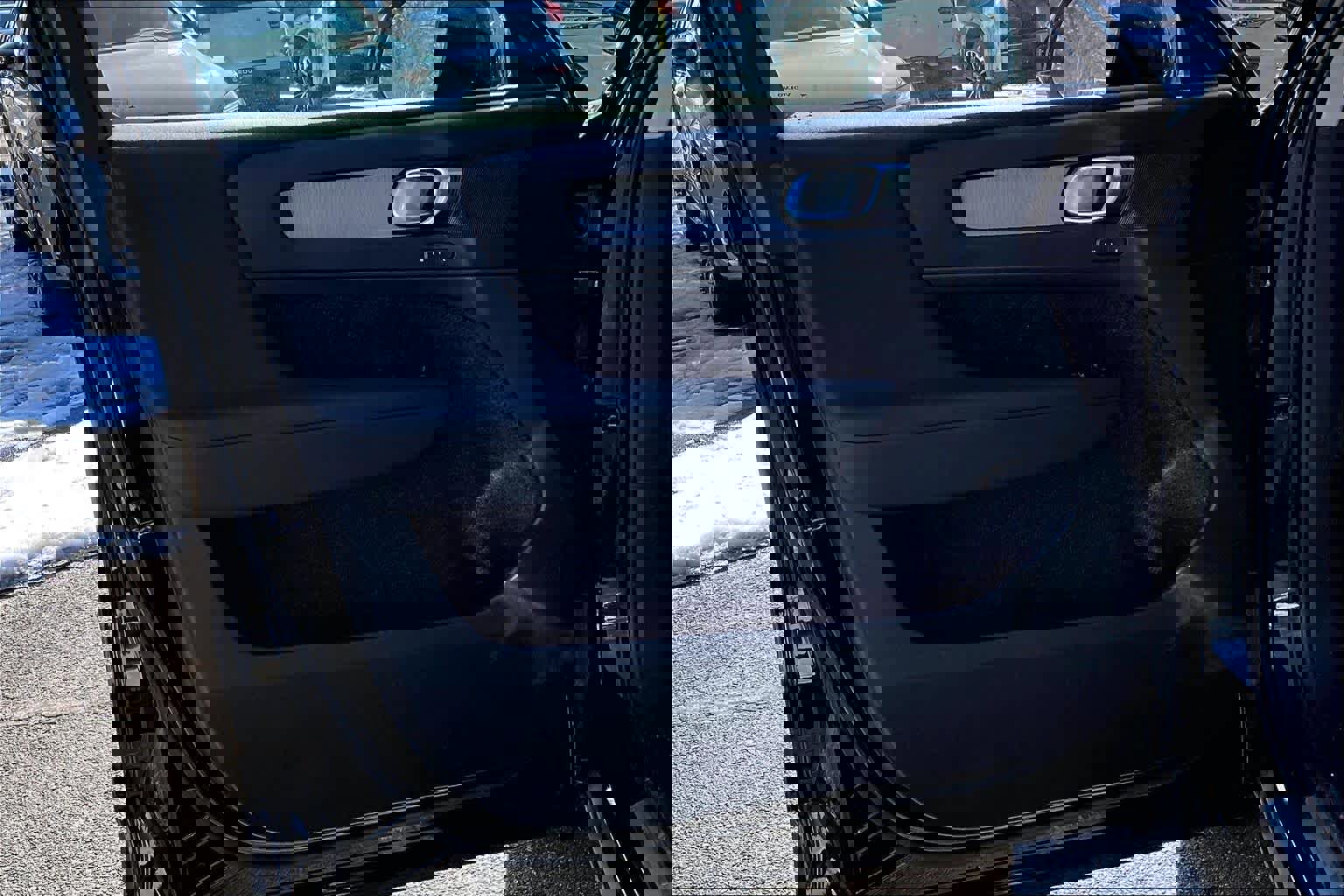 Used 2023 Volvo XC40 B5 Plus w/ Driver Assist Package image 21