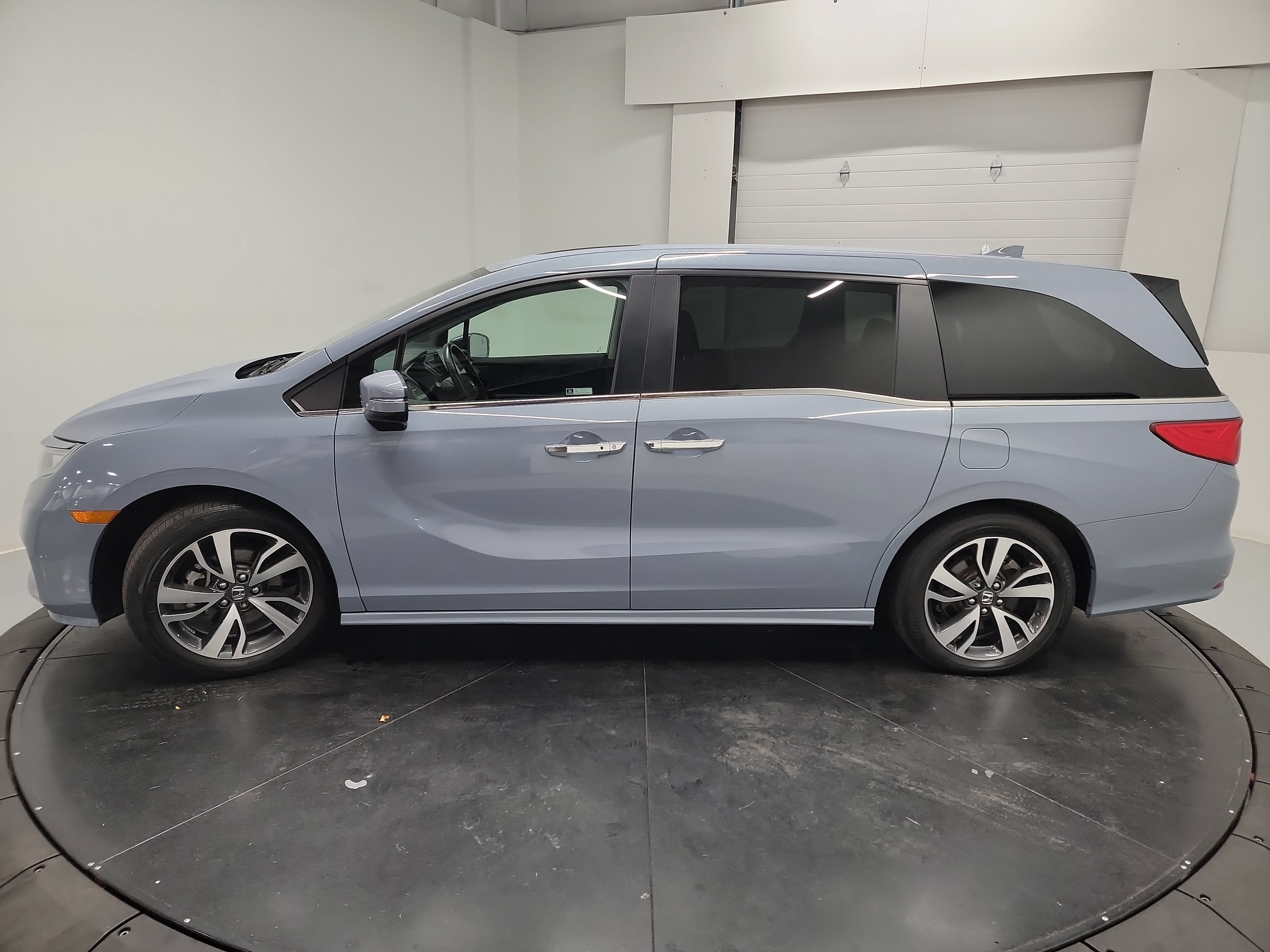 Used 2024 Honda Odyssey Touring image 5