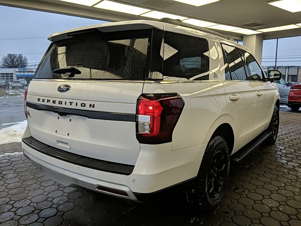 Used 2023 Ford Expedition Timberline image 5