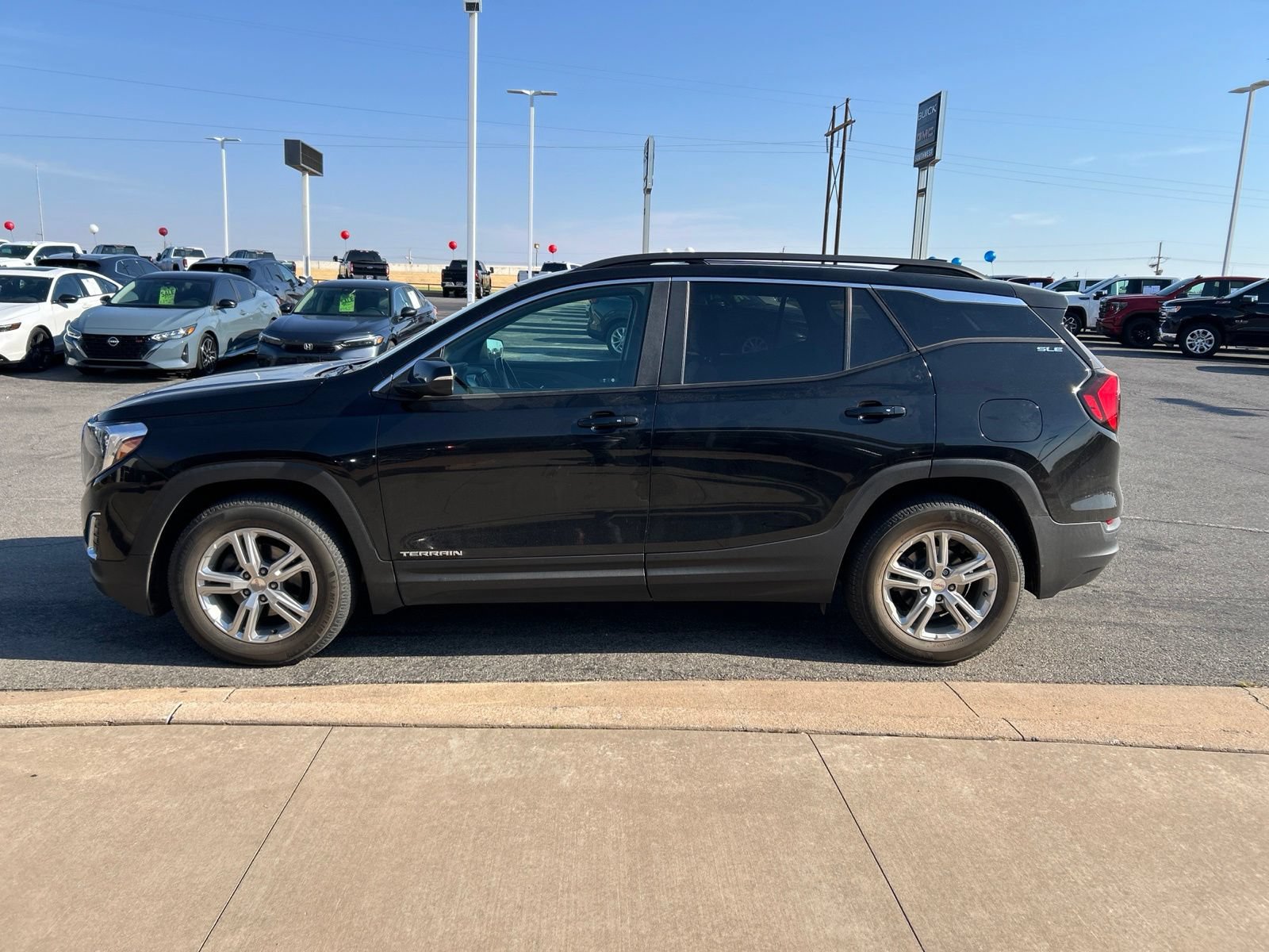 Used 2021 GMC Terrain SLE w/ Driver Convenience Package FWD image 8