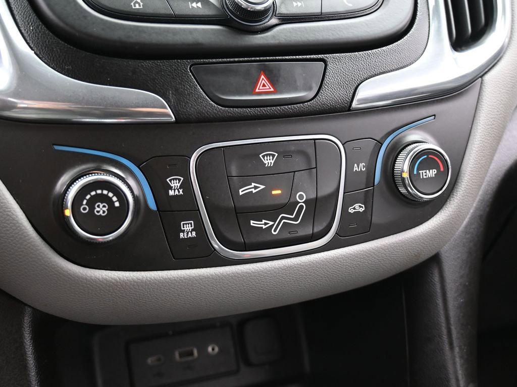 Used 2020 Chevrolet Equinox LS image 22