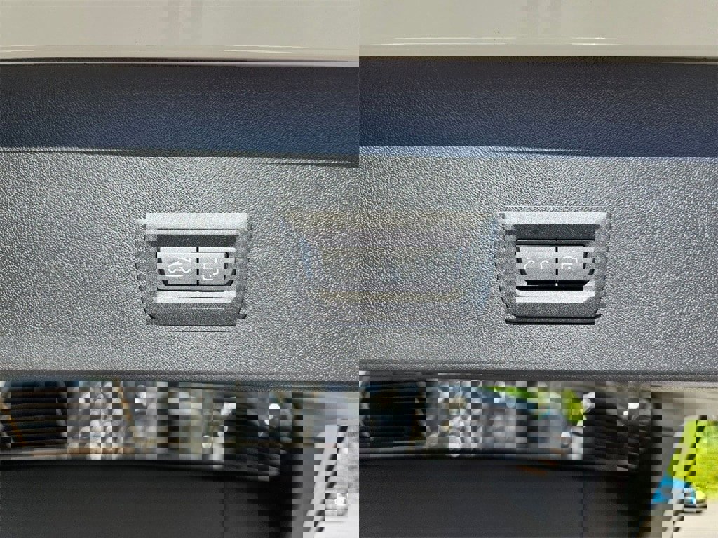 New 2026 BMW X3 xDrive30 w/ Convenience Package image 23