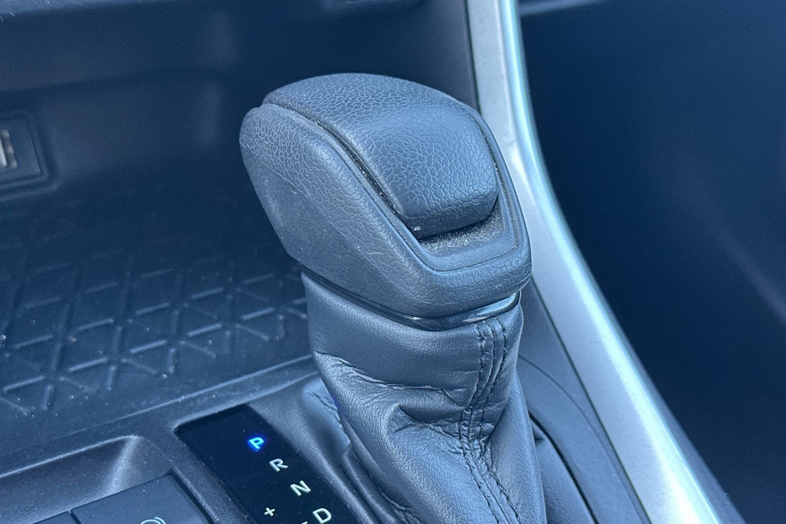 Used 2024 Toyota RAV4 LE image 34