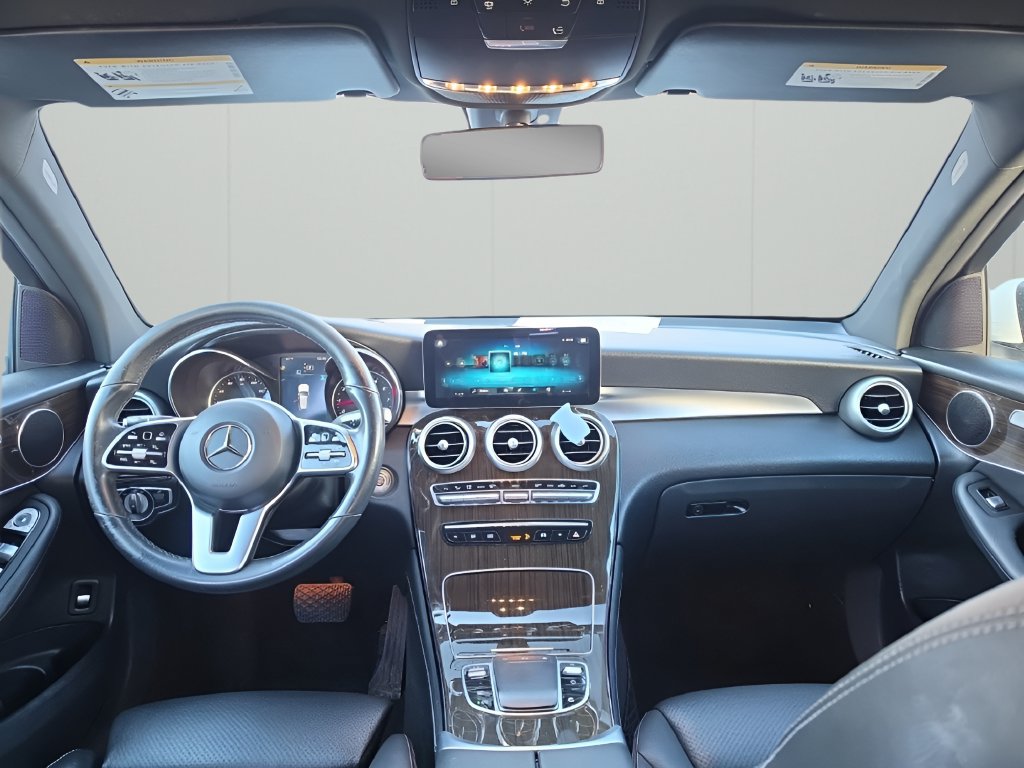 Used 2020 Mercedes-Benz GLC 300 4MATIC image 11