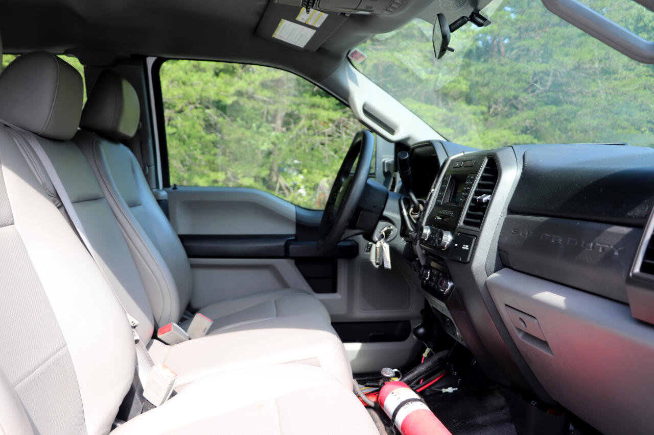 Used 2018 Ford F550 4x4 SuperCab Super Duty image 4