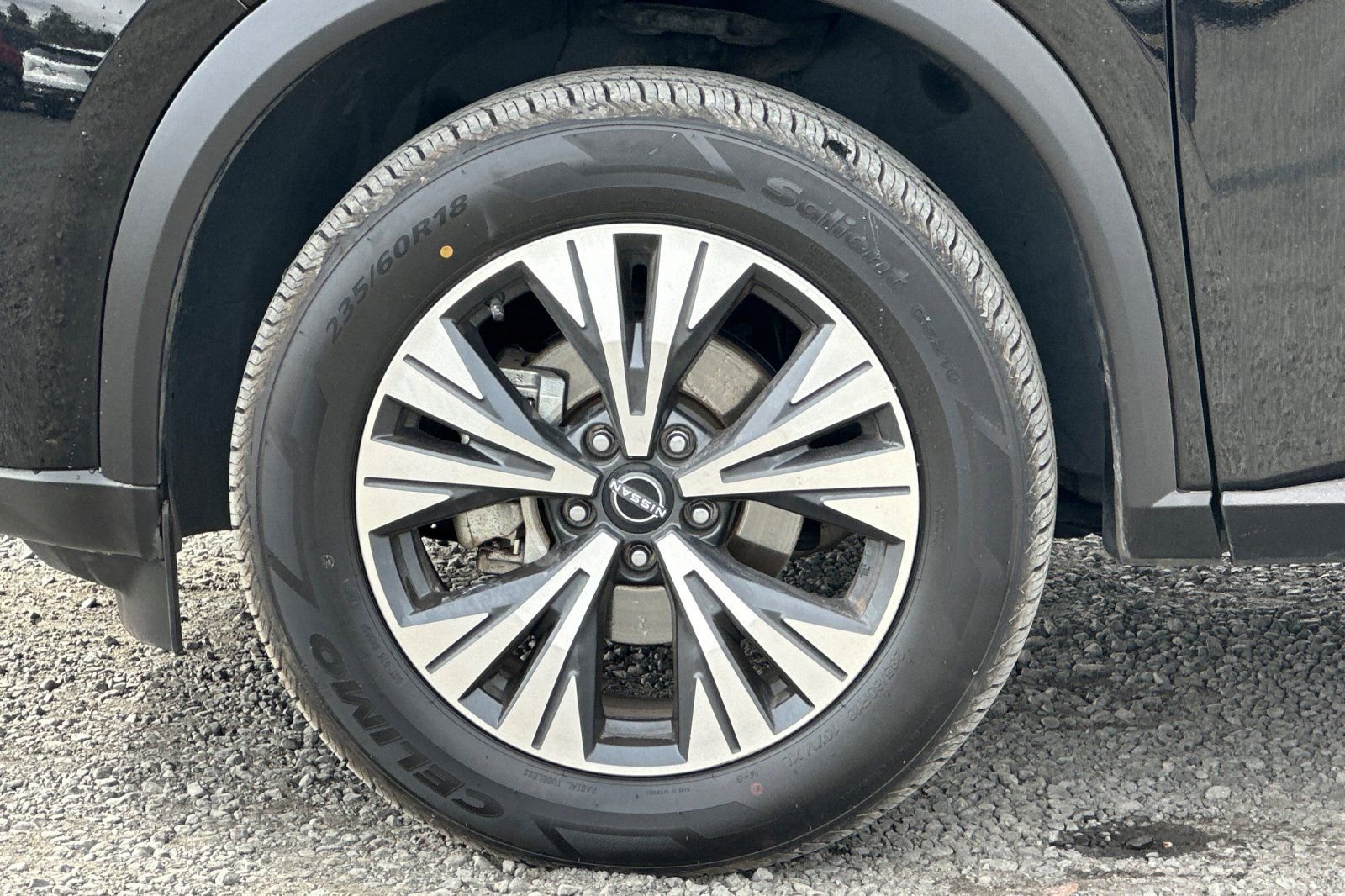 Used 2023 Nissan Rogue SV image 43