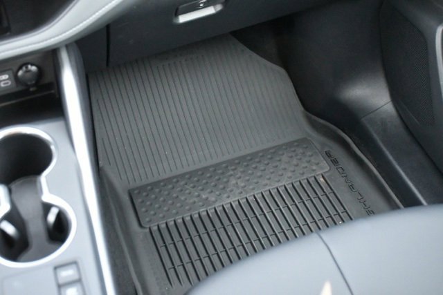 Used 2025 Toyota Highlander XLE image 26