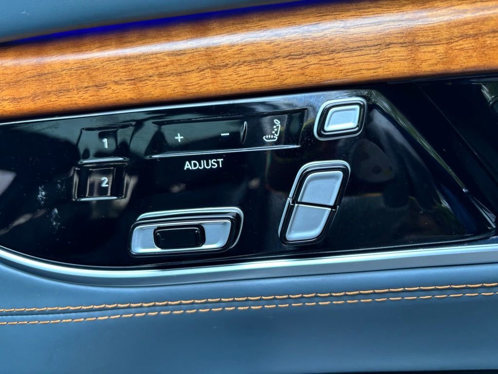 Used 2022 Jeep Grand Wagoneer Series III w/ Rear Seat Video Group 1 image 27