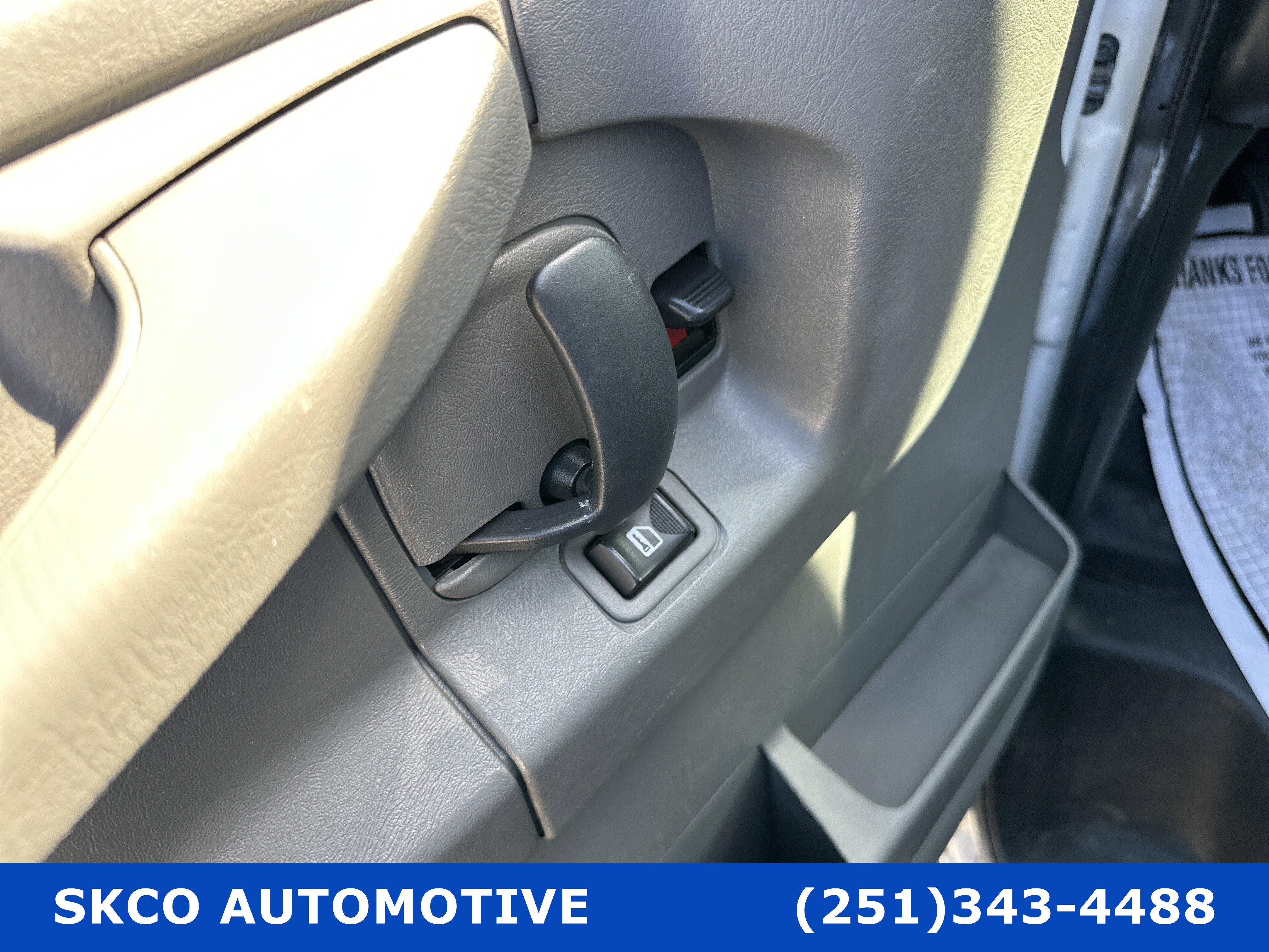 Used 2015 Chevrolet Express 2500 image 21