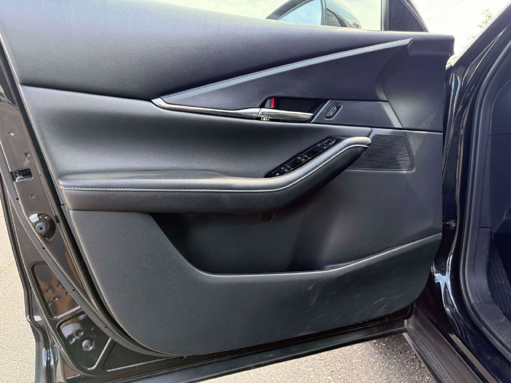 Used 2025 MAZDA CX-30 AWD 2.5 S w/ Preferred Package image 16