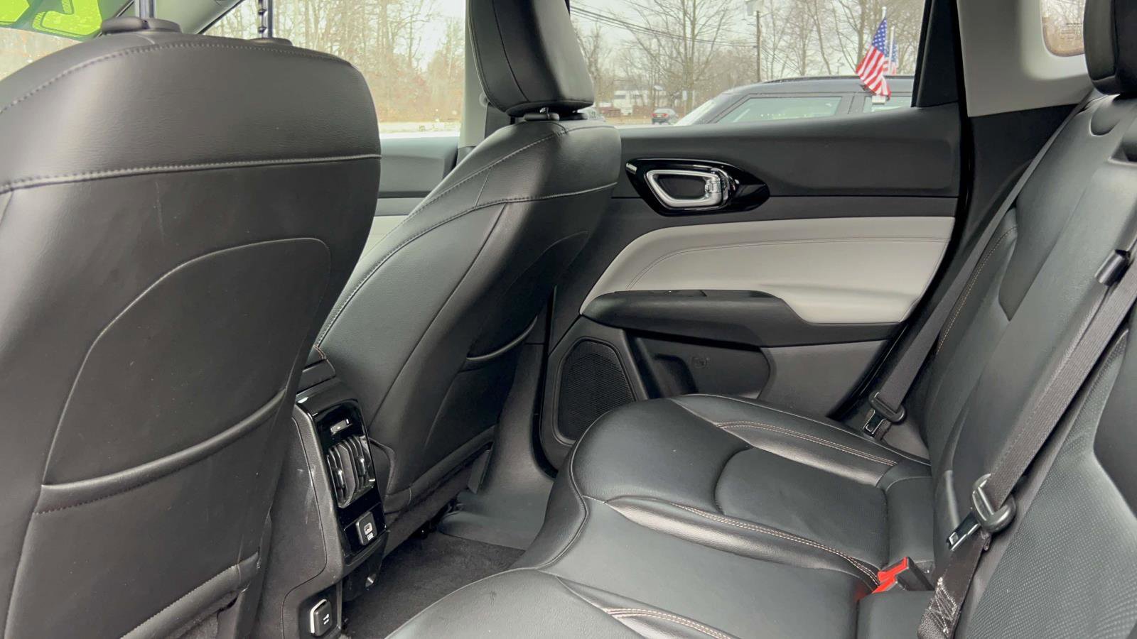 Used 2022 Jeep Compass Limited image 35