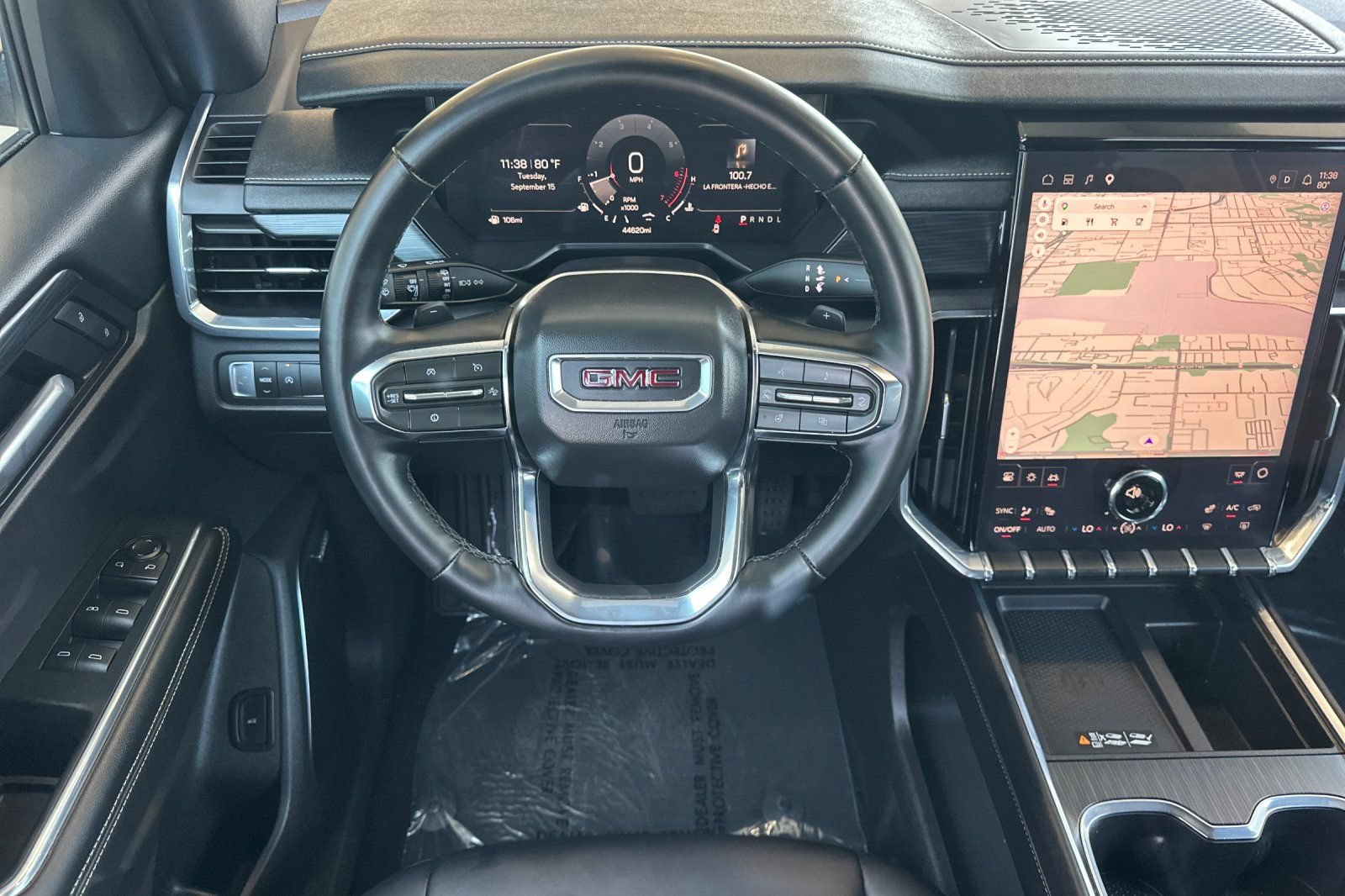 Used 2026 GMC Acadia Elevation w/ Elevation Premium Package FWD image 17
