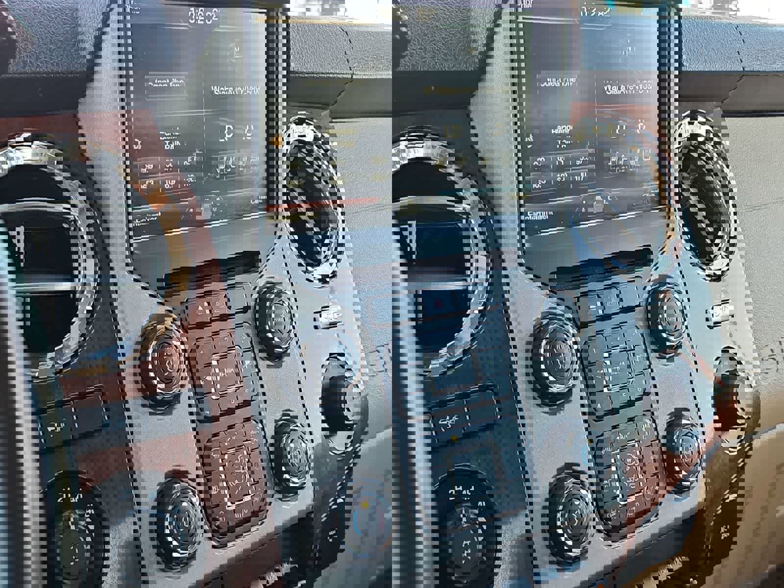 Used 2015 Ford F350 King Ranch image 29