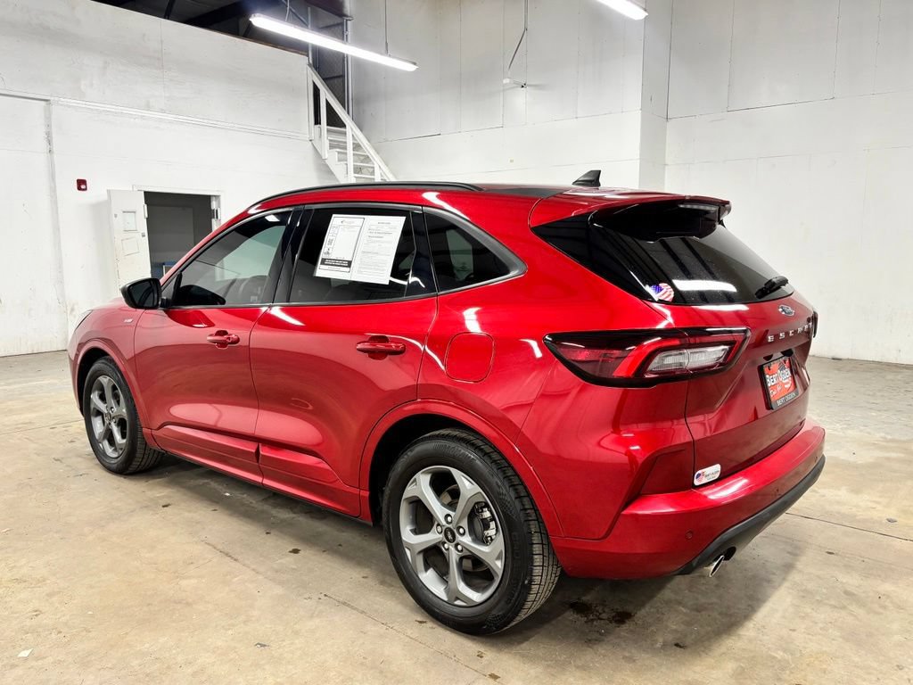 Used 2023 Ford Escape ST-Line w/ Tech Pack #1 FWD image 6