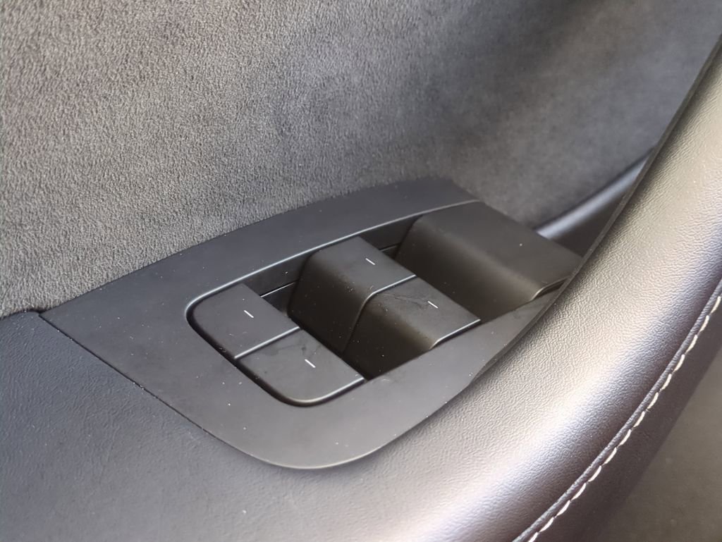 Used 2021 Tesla Model 3 Standard Range Plus image 26