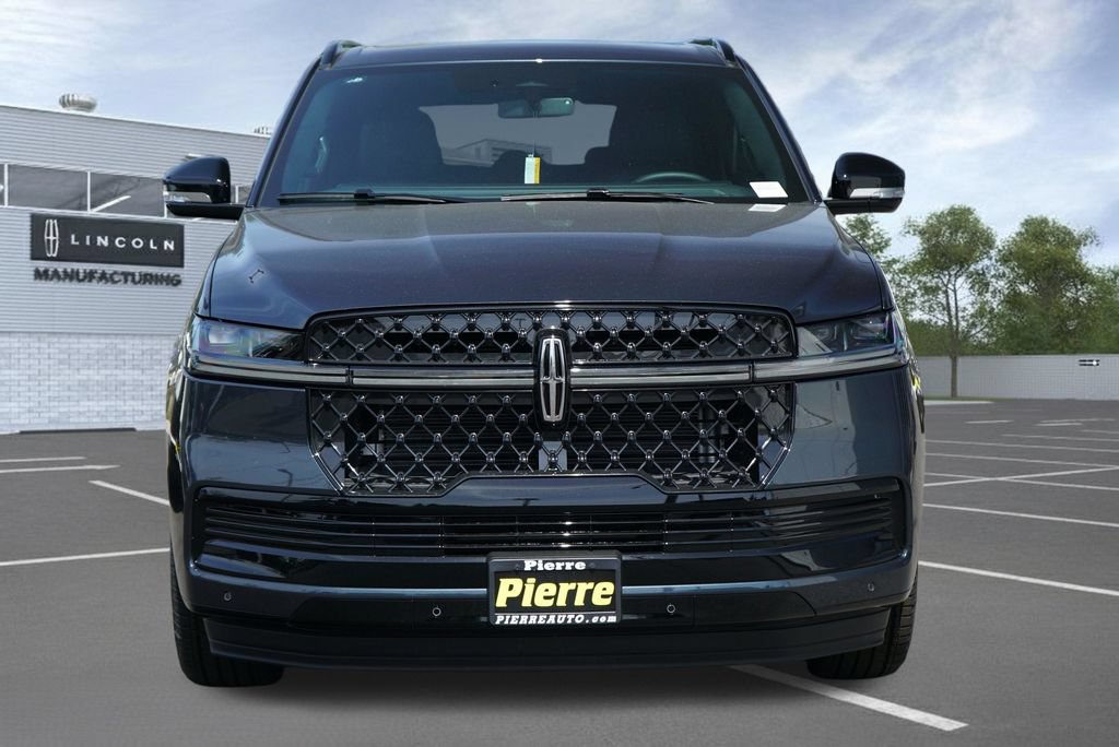 New 2026 Lincoln Navigator Reserve w/ Jet Appearance Package AWD/4WD image 5