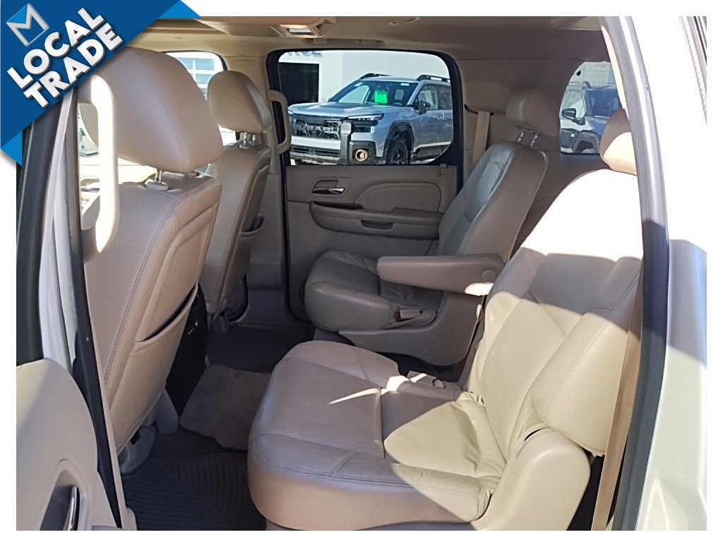 Used 2010 Cadillac Escalade ESV Luxury RWD image 9