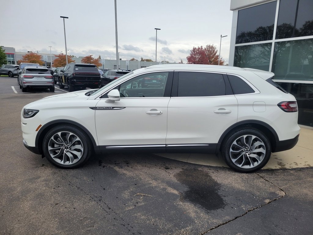 Certified 2023 Lincoln Nautilus Reserve image 2